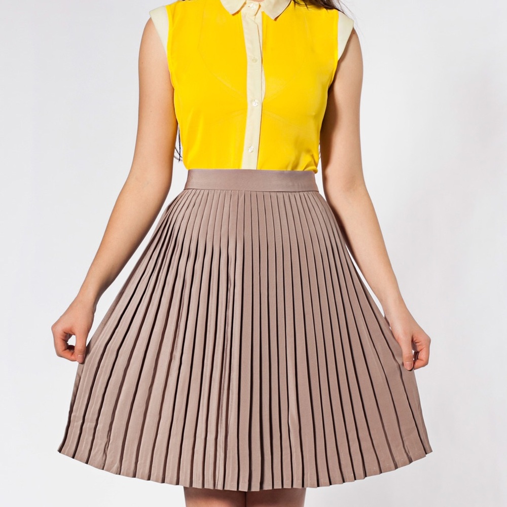 American Apparel Accordion Pleated Skirt Size M